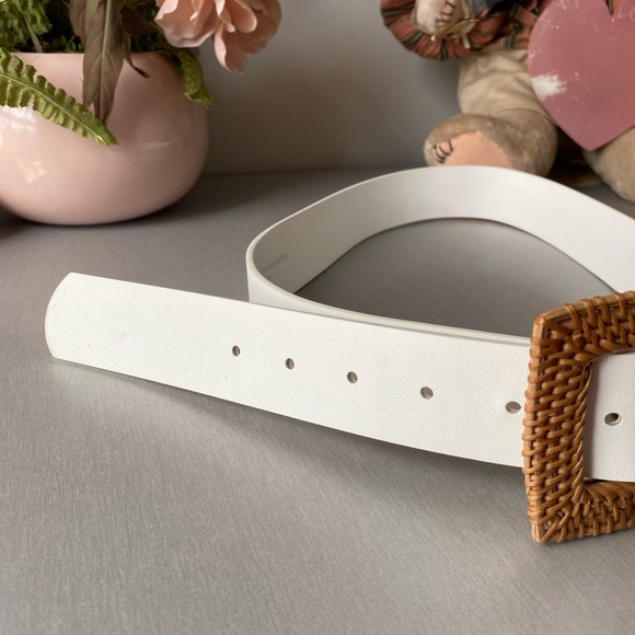 WHITE LEATHER WIDE WOVEN WICKER SQUARE BUCKLE BELT - Picture 3 of 15